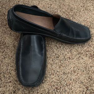 Clark’s 12 Black Leather Loafer